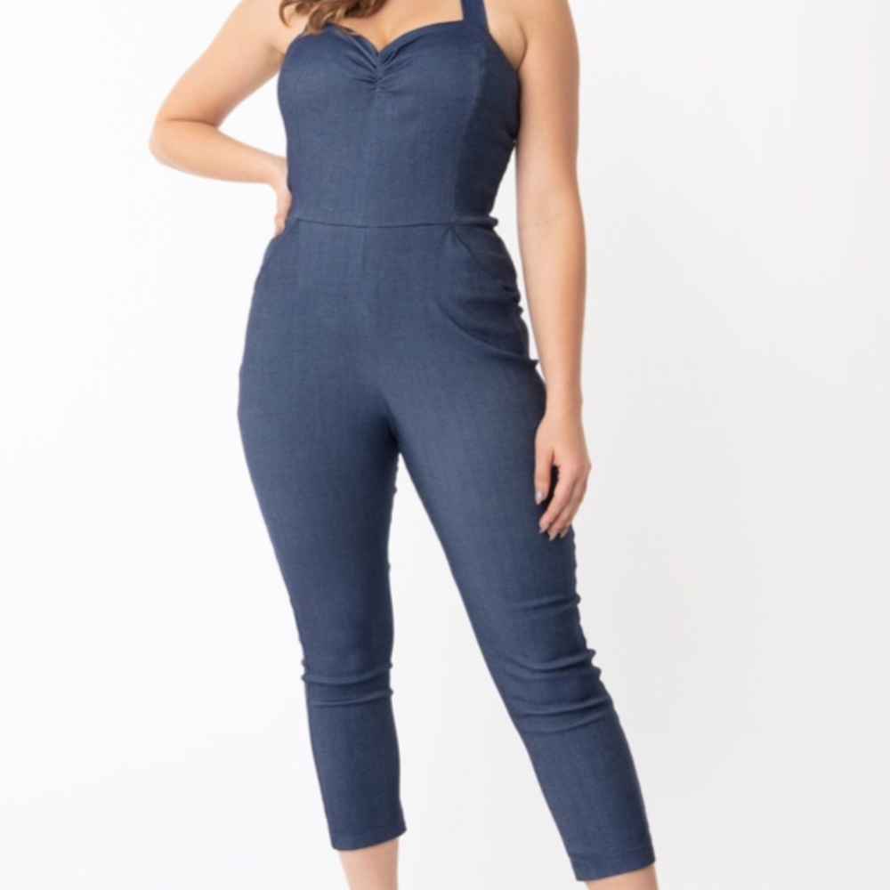 1950s Style Blue Denim Halter Cropped Jumpsuit